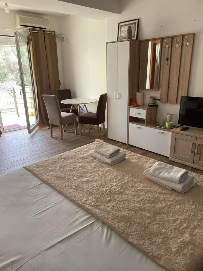Apartmani Marina Kopitovic Petrovac Exterior foto