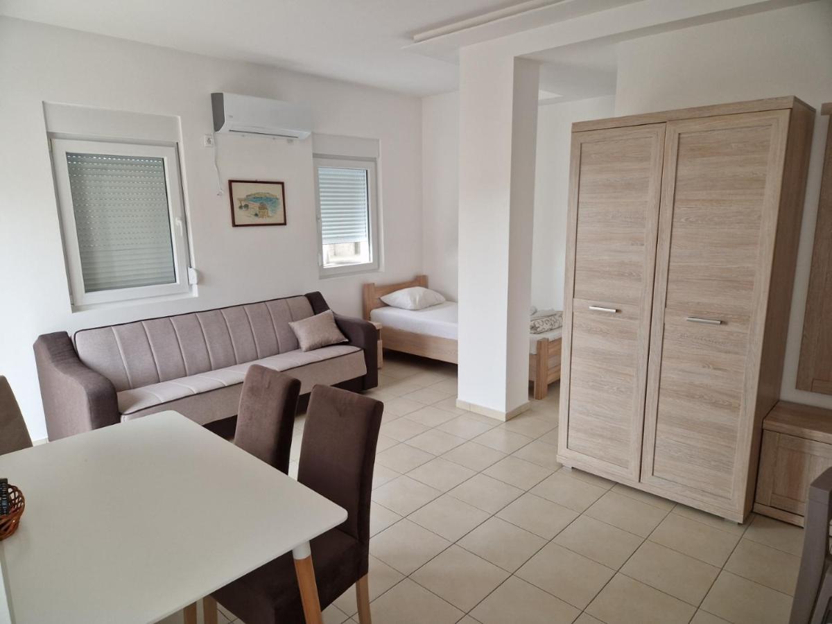 Apartmani Marina Kopitovic Petrovac Exterior foto