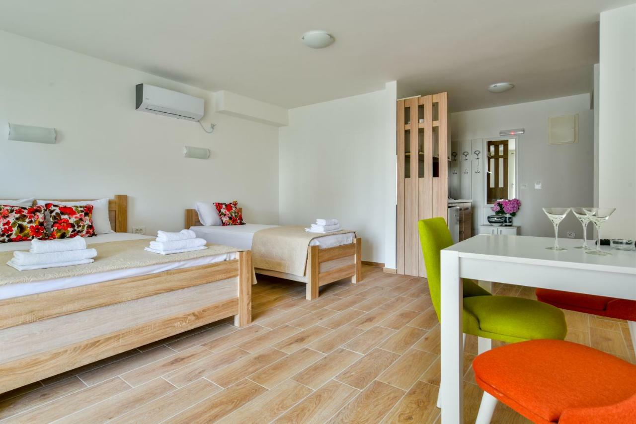Apartmani Marina Kopitovic Petrovac Exterior foto