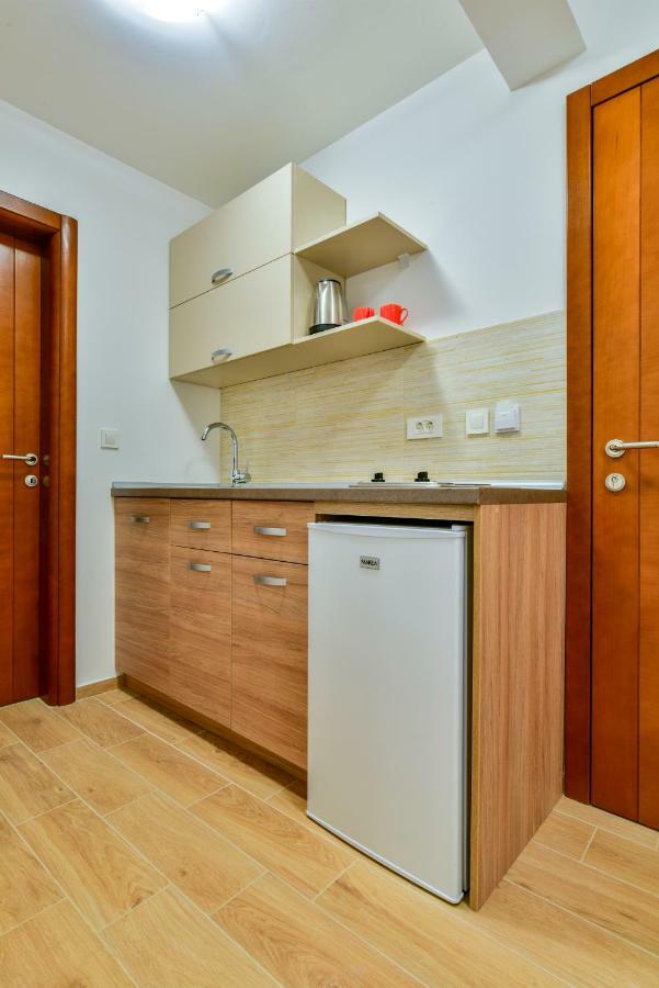 Apartmani Marina Kopitovic Petrovac Exterior foto